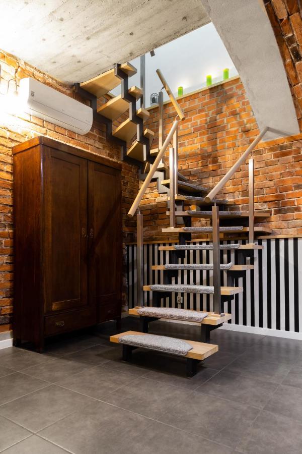 Househost Apartment: Boguslawskiego Street Apartamento *