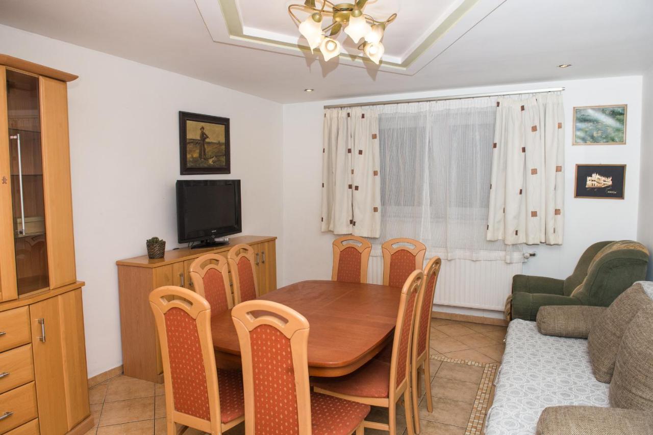Parkowa House Villa *