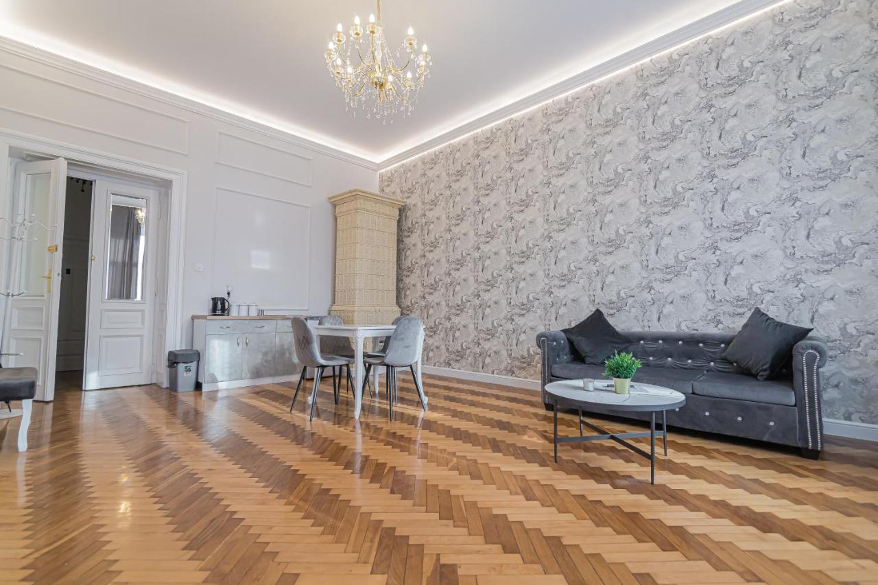 Apartment Royal