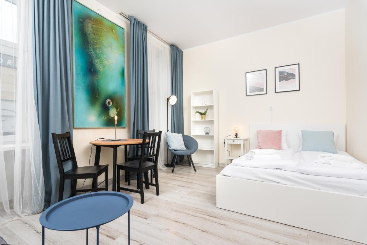 Bosacka X 1' Main Train & Bus Station - By Upstairs Apartament
