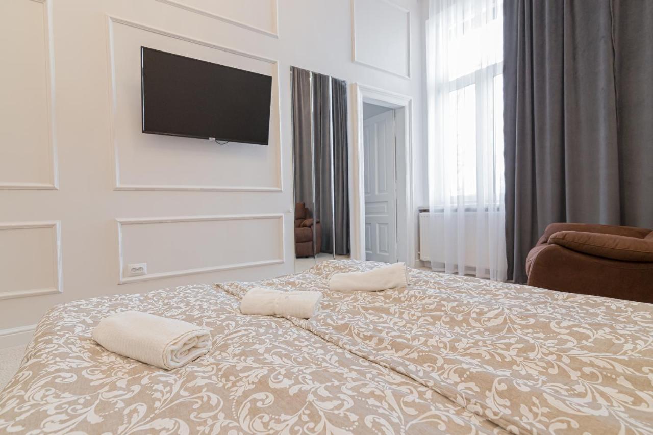 Royal Apartment