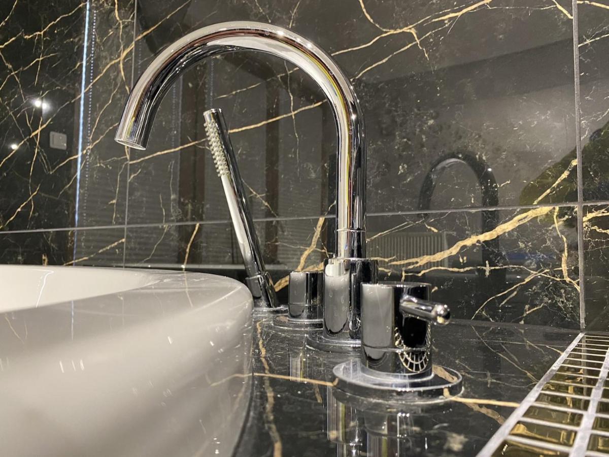 Apartamento Jacuzzi Glass-house Station *