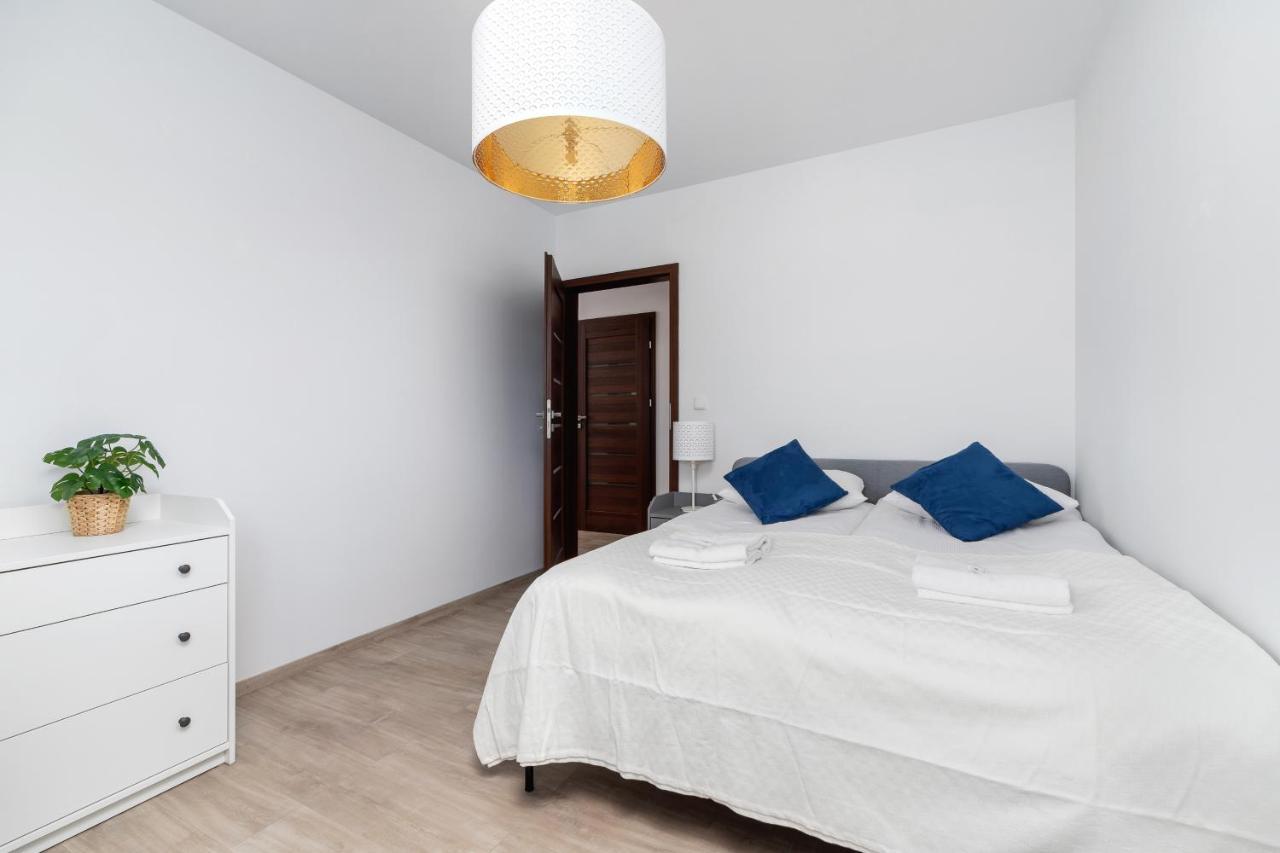 Apartamento Avia Three Bedroom Two Balcony Ac & Parking By Renters