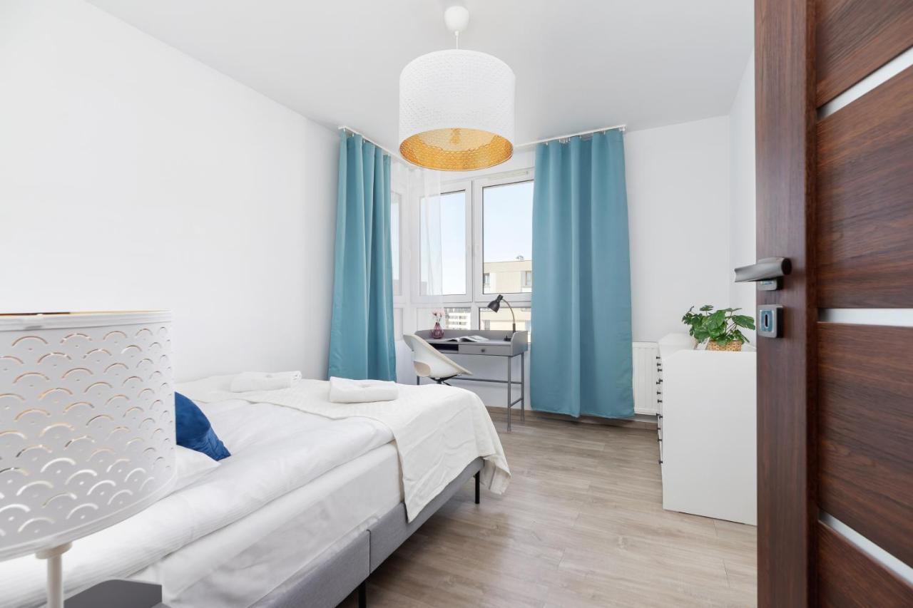 Avia Three Bedroom Two Balcony Ac & Parking By Renters Apartamento *