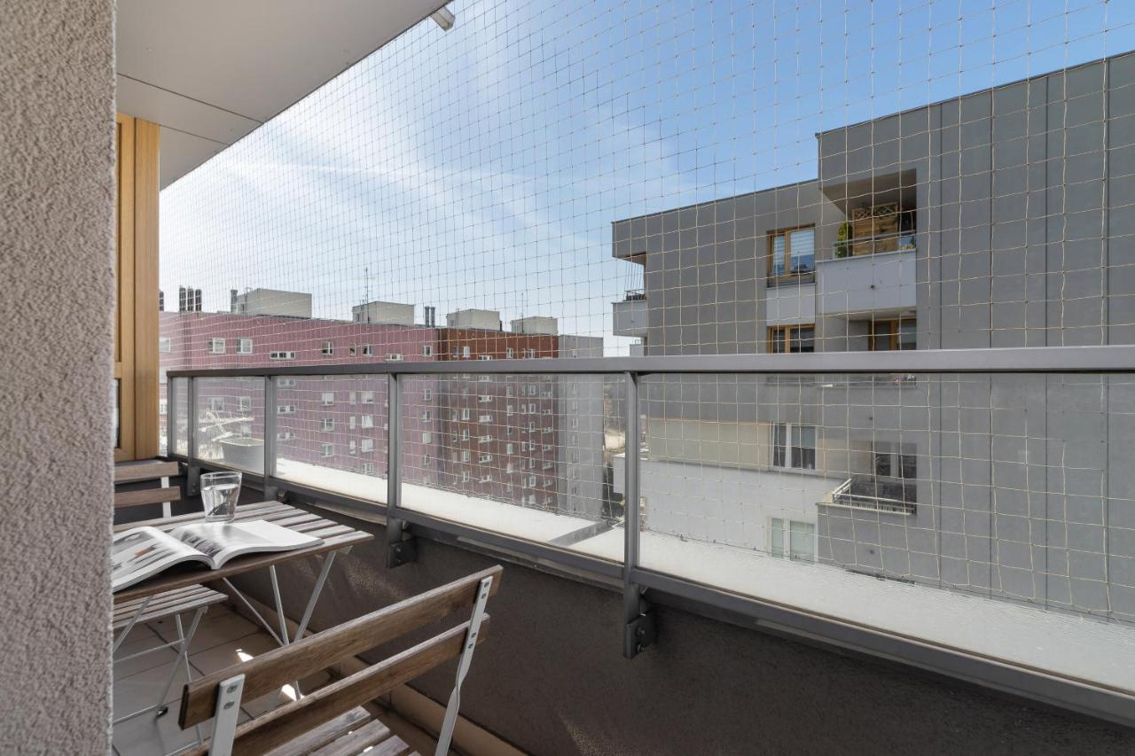 Avia Three Bedroom Two Balcony Ac & Parking By Renters Apartamento *