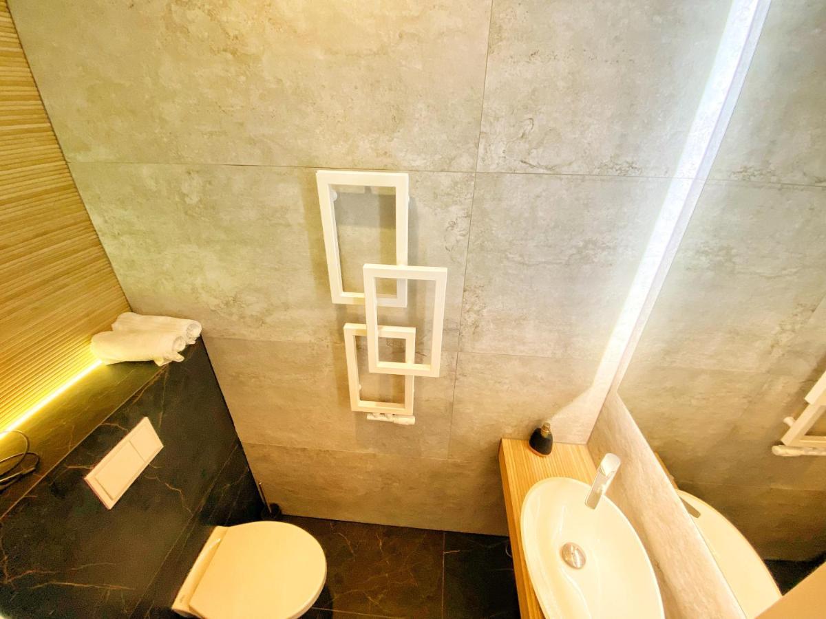 Czarny Z Jacuzzi * Cracóvia