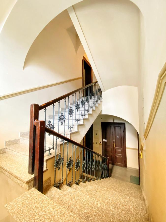 Czarny Z Jacuzzi Apartamento *