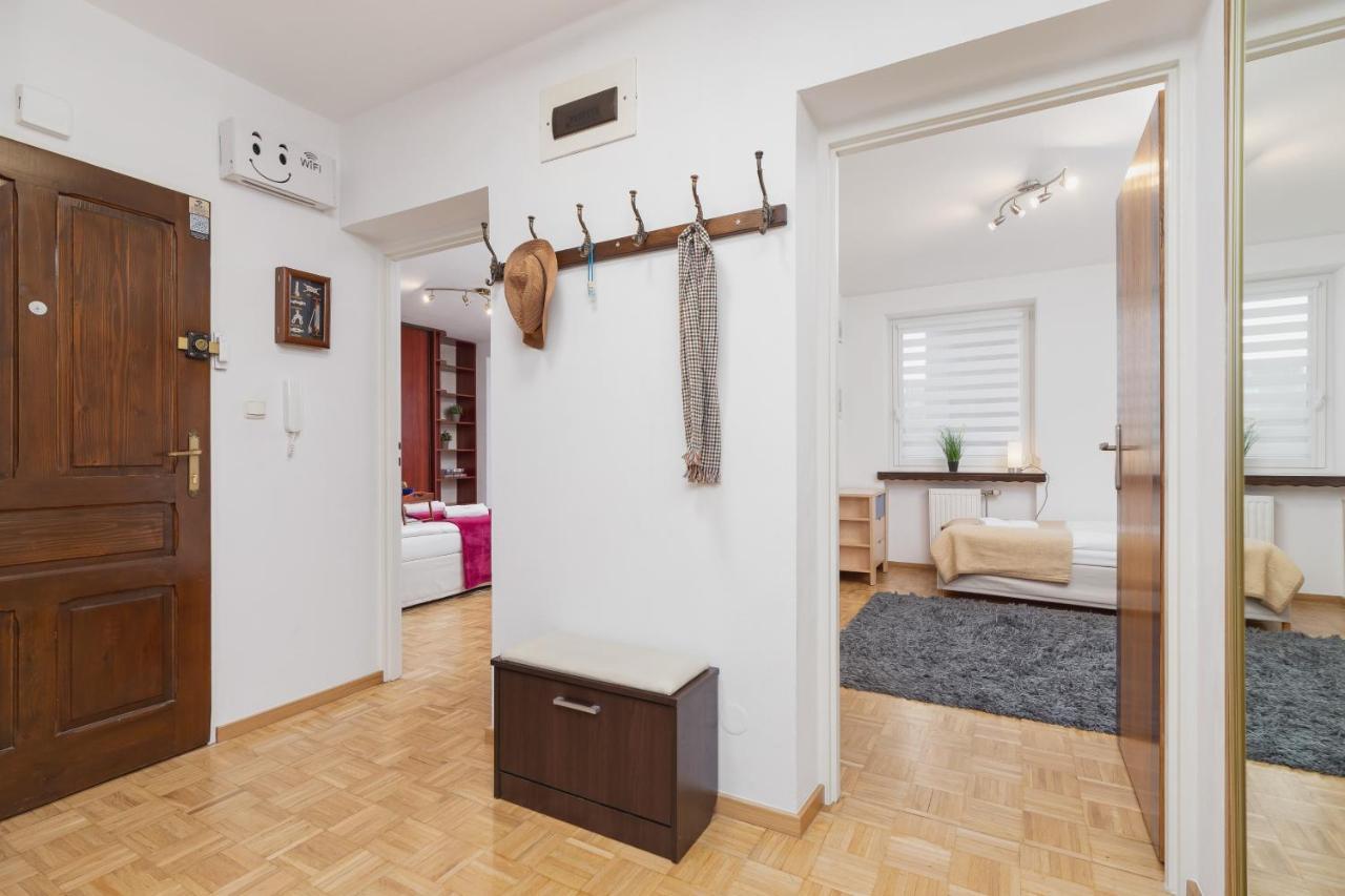 Retro Family Maly Plaszow By Renters Apartment