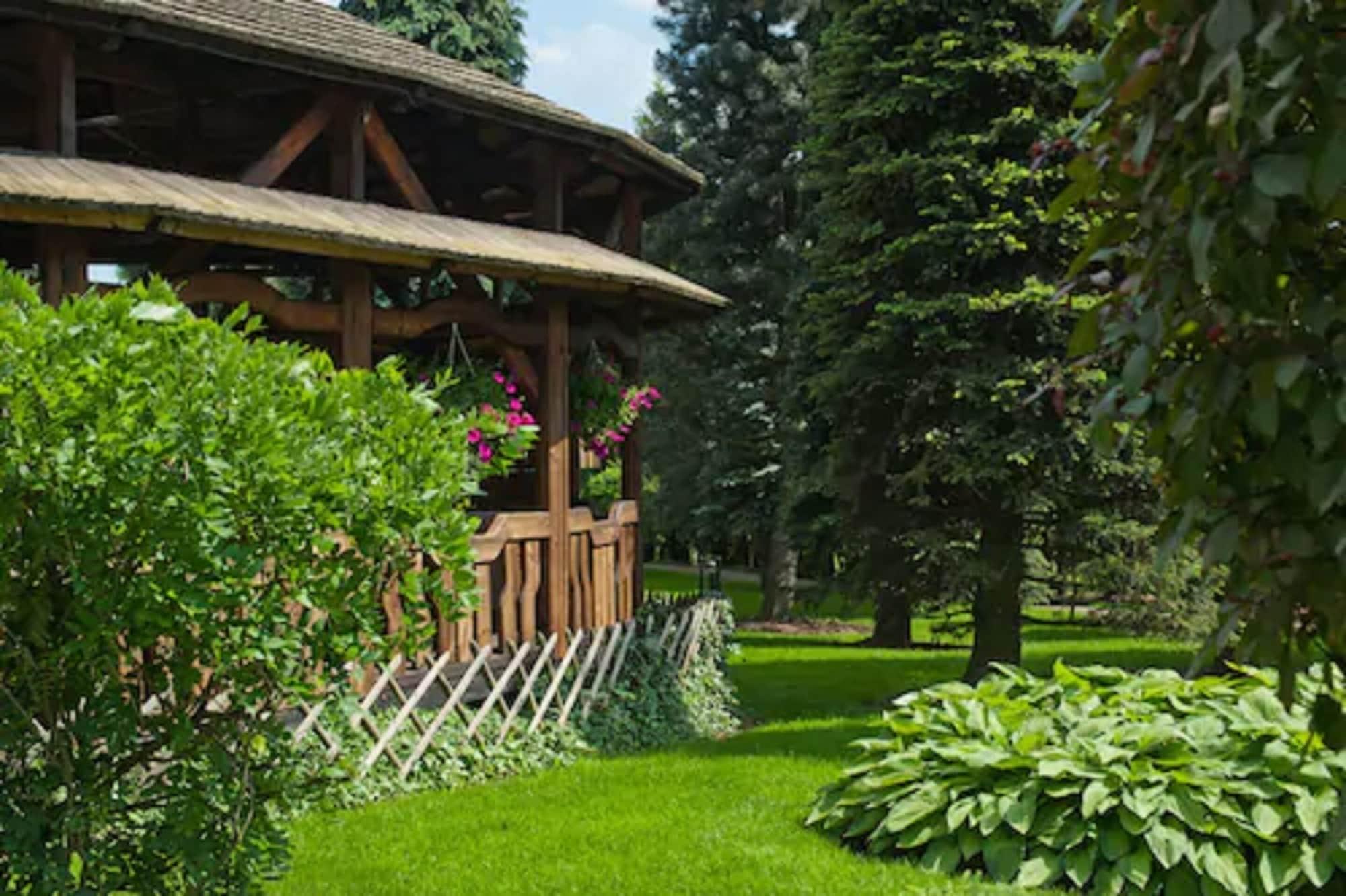 Hotel Booking Crown Piast & Spa