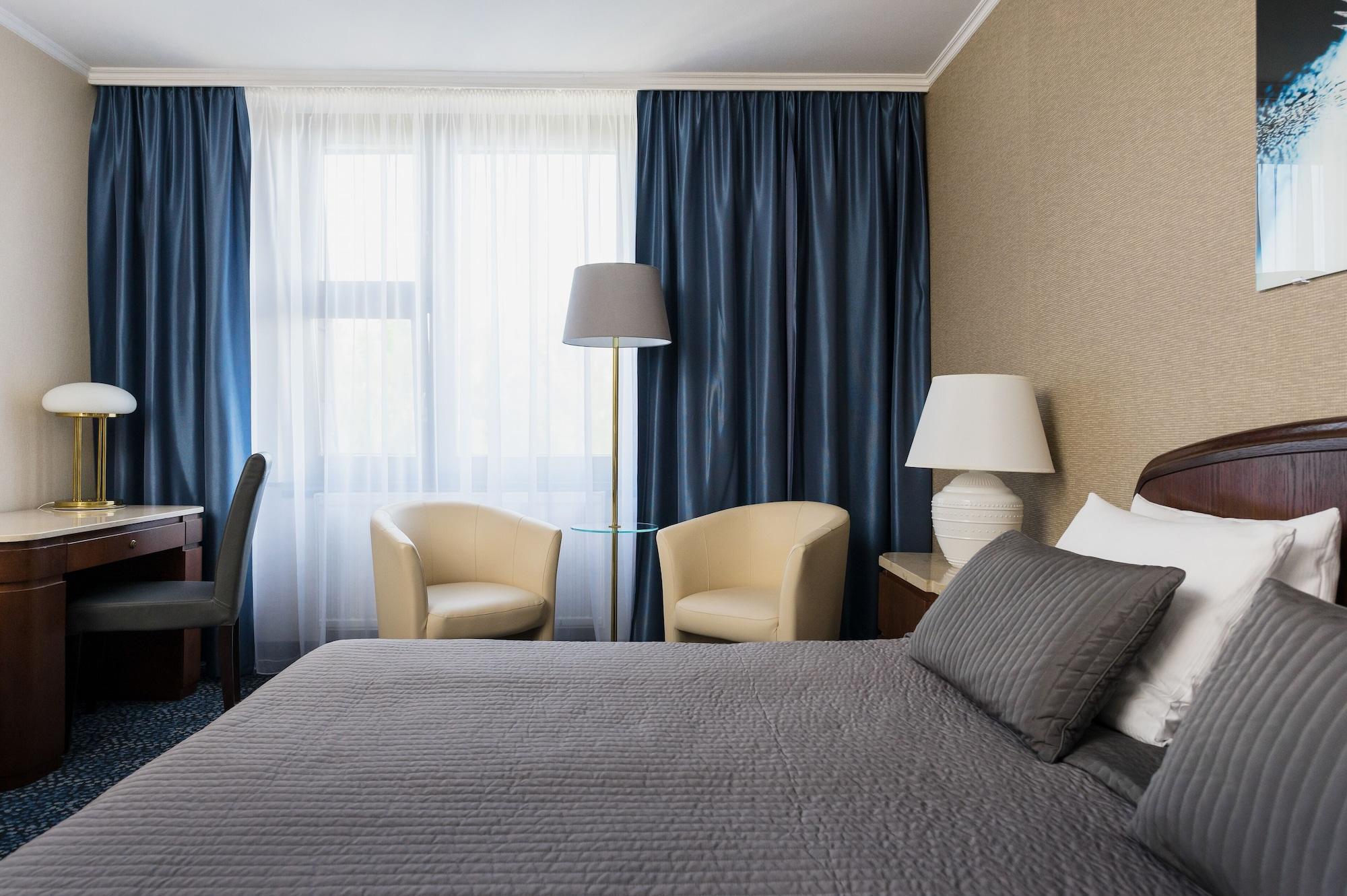 Booking Crown Piast & Spa Hotel Kraków