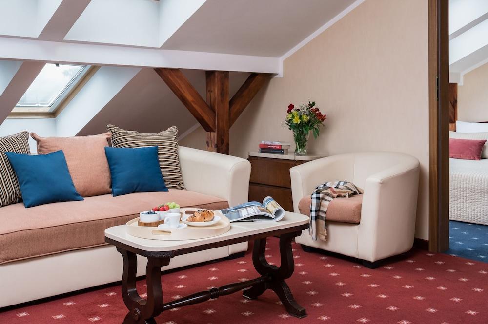Booking Crown Piast & Spa Hotel 5*