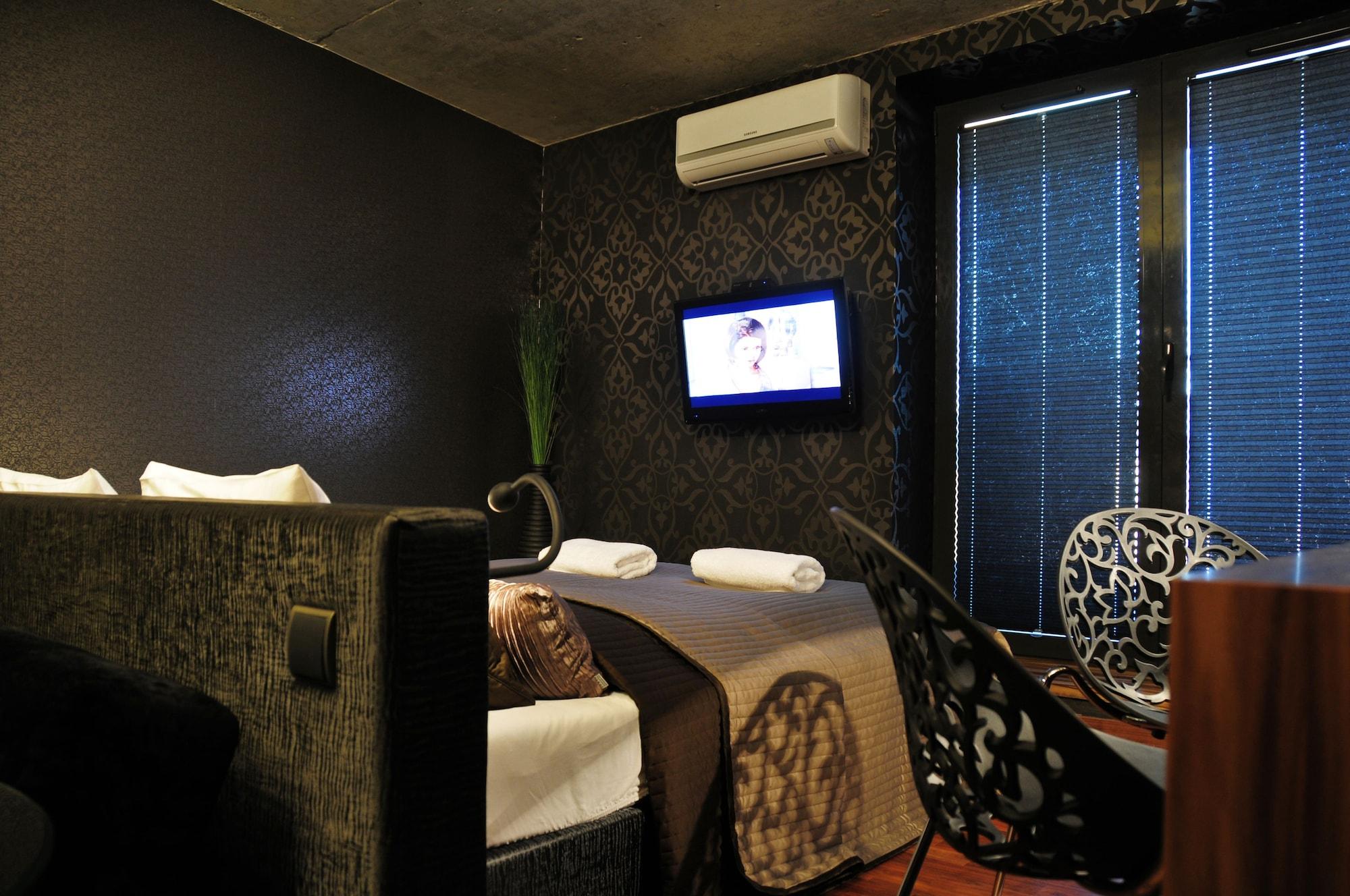 Aparthotel La Gioia Chic Angel 4*