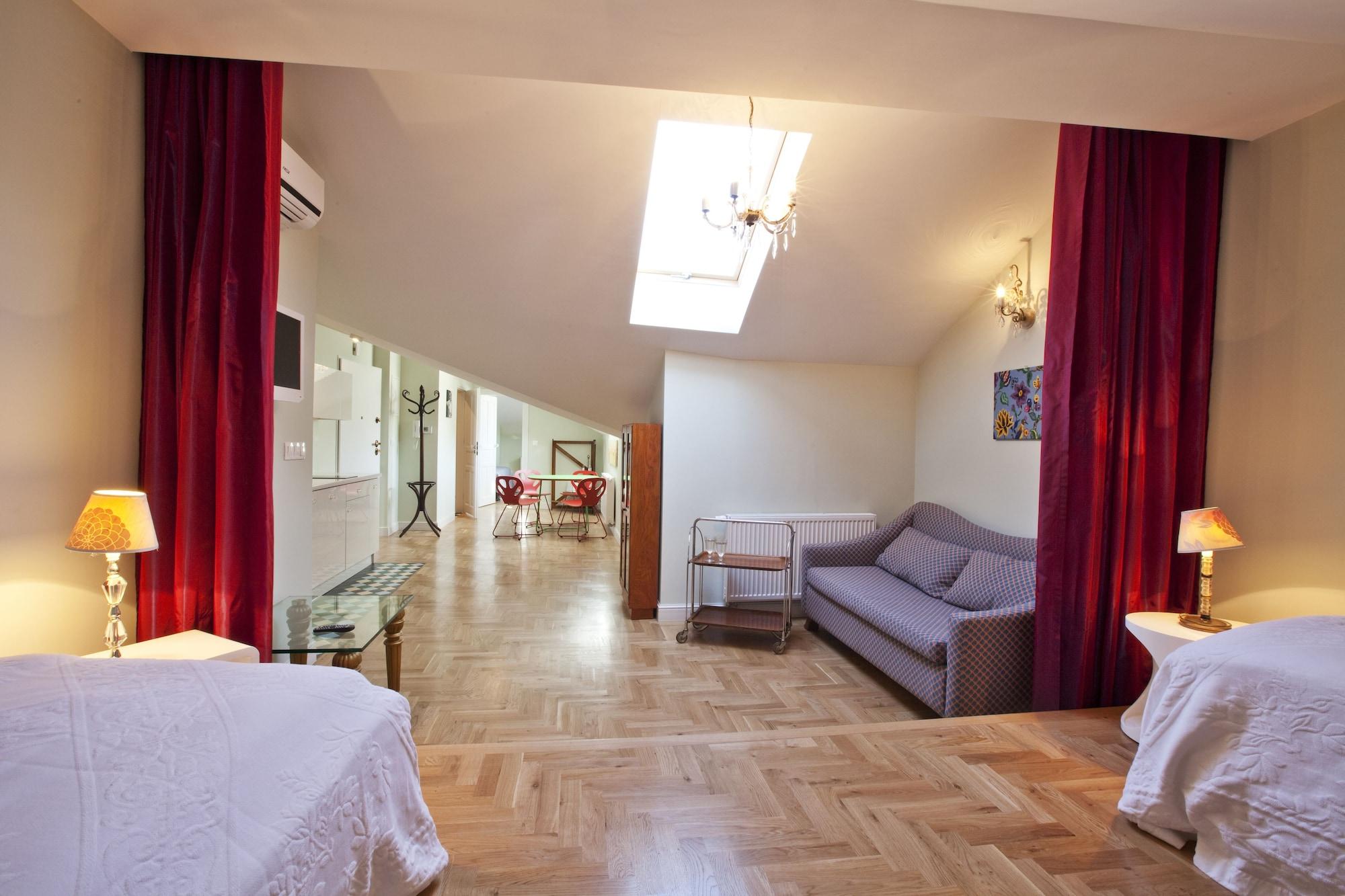 Aparthotel Crystal Chez Helena 3*