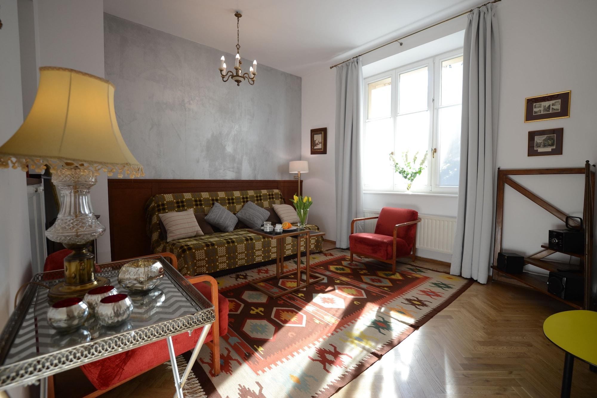 Crystal Old Town Aparthotel 3*