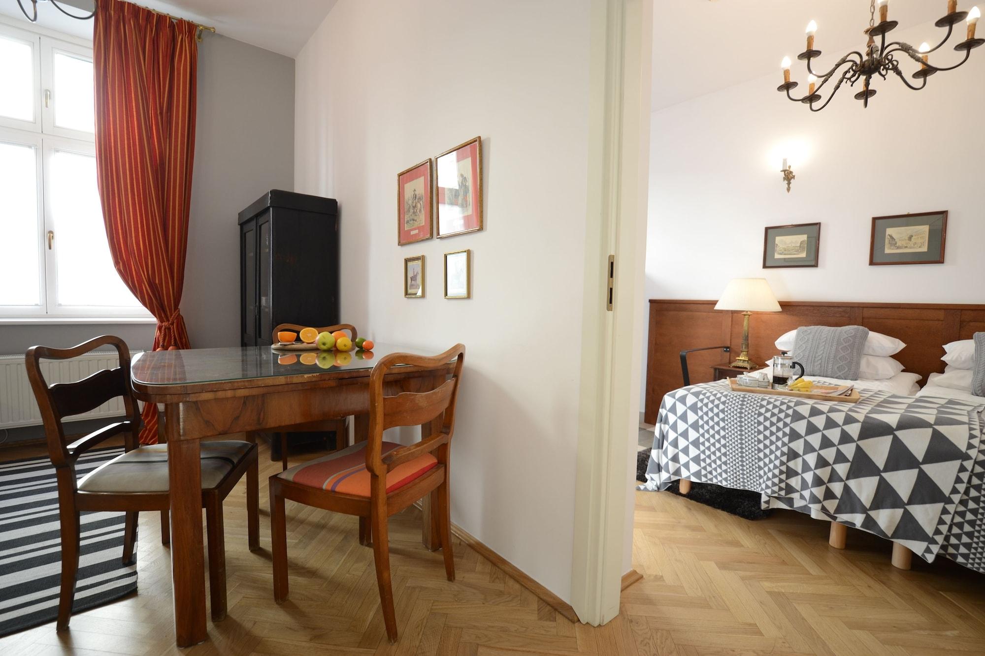 Aparthotel Crystal Old Town