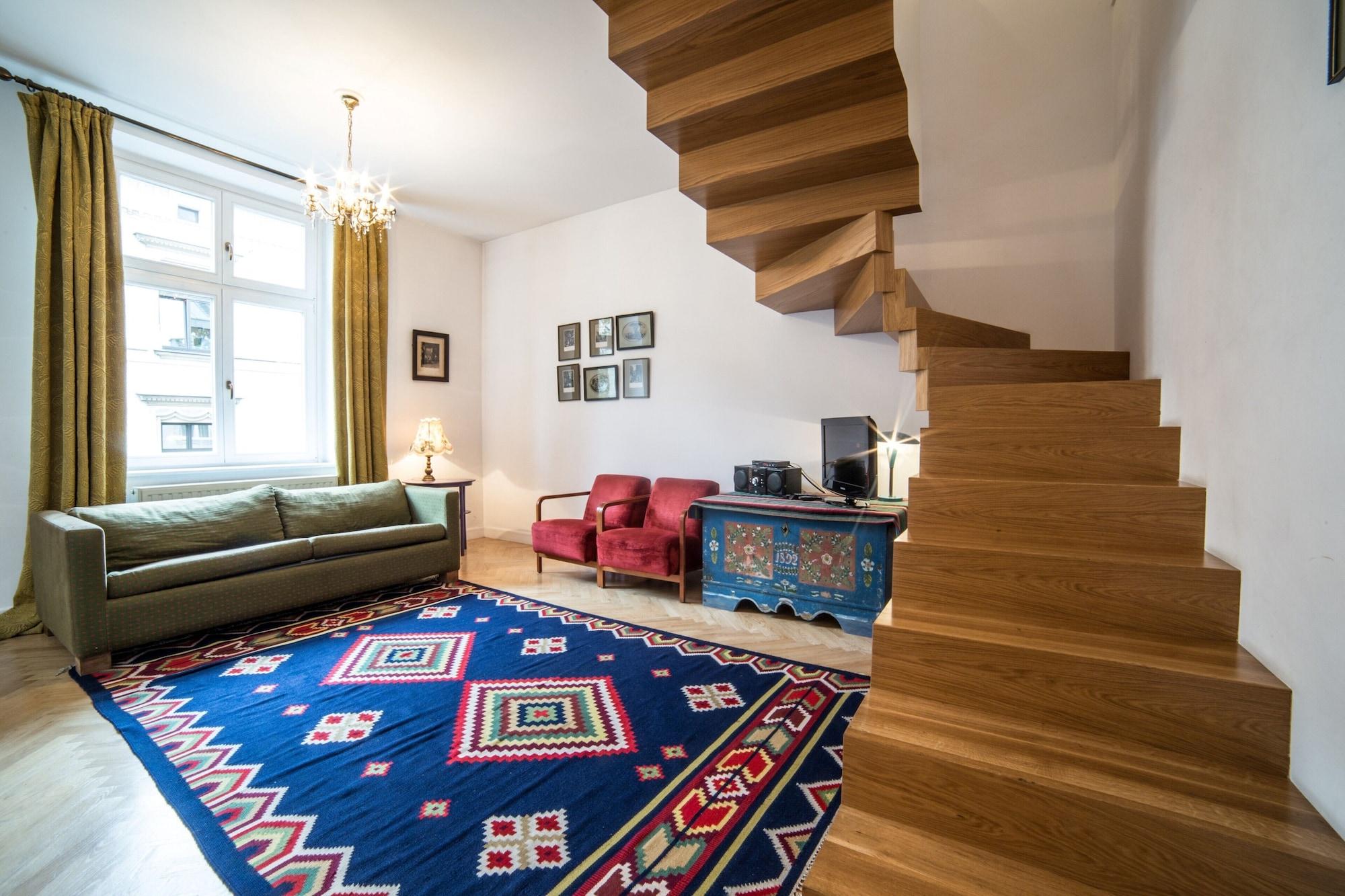 Aparthotel Crystal Old Town 3*