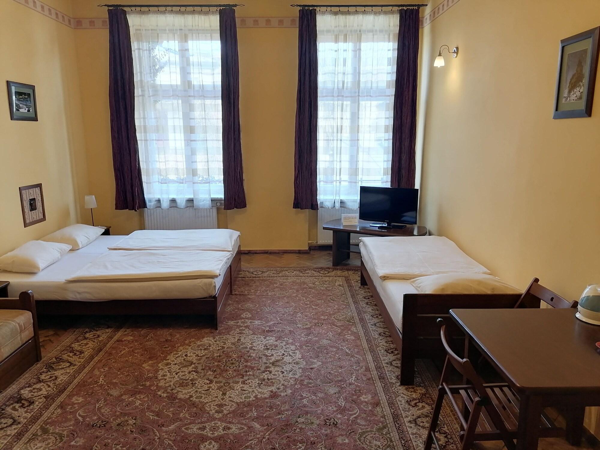 Globtroter Hostel *