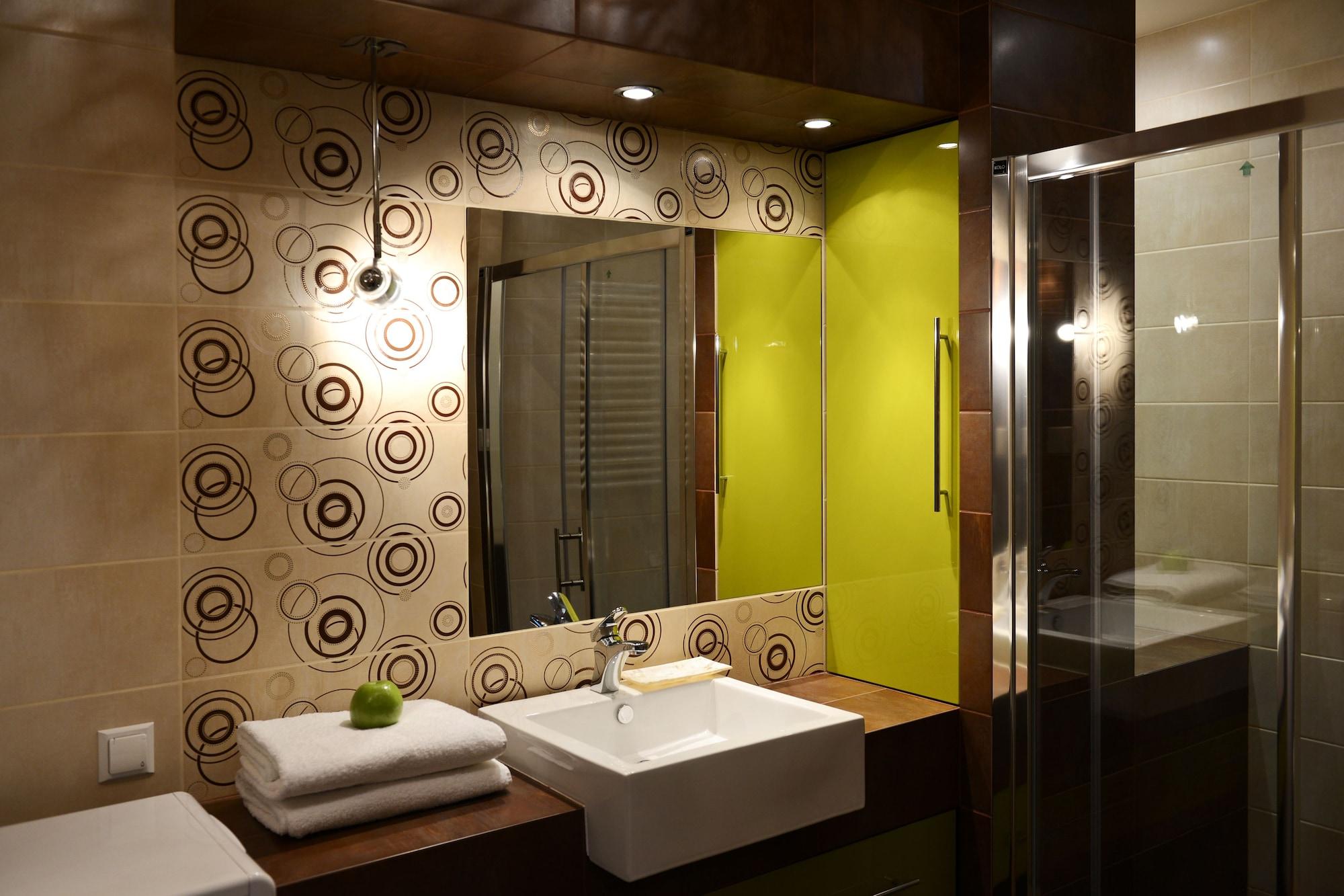 Angel Plaza Apartment *