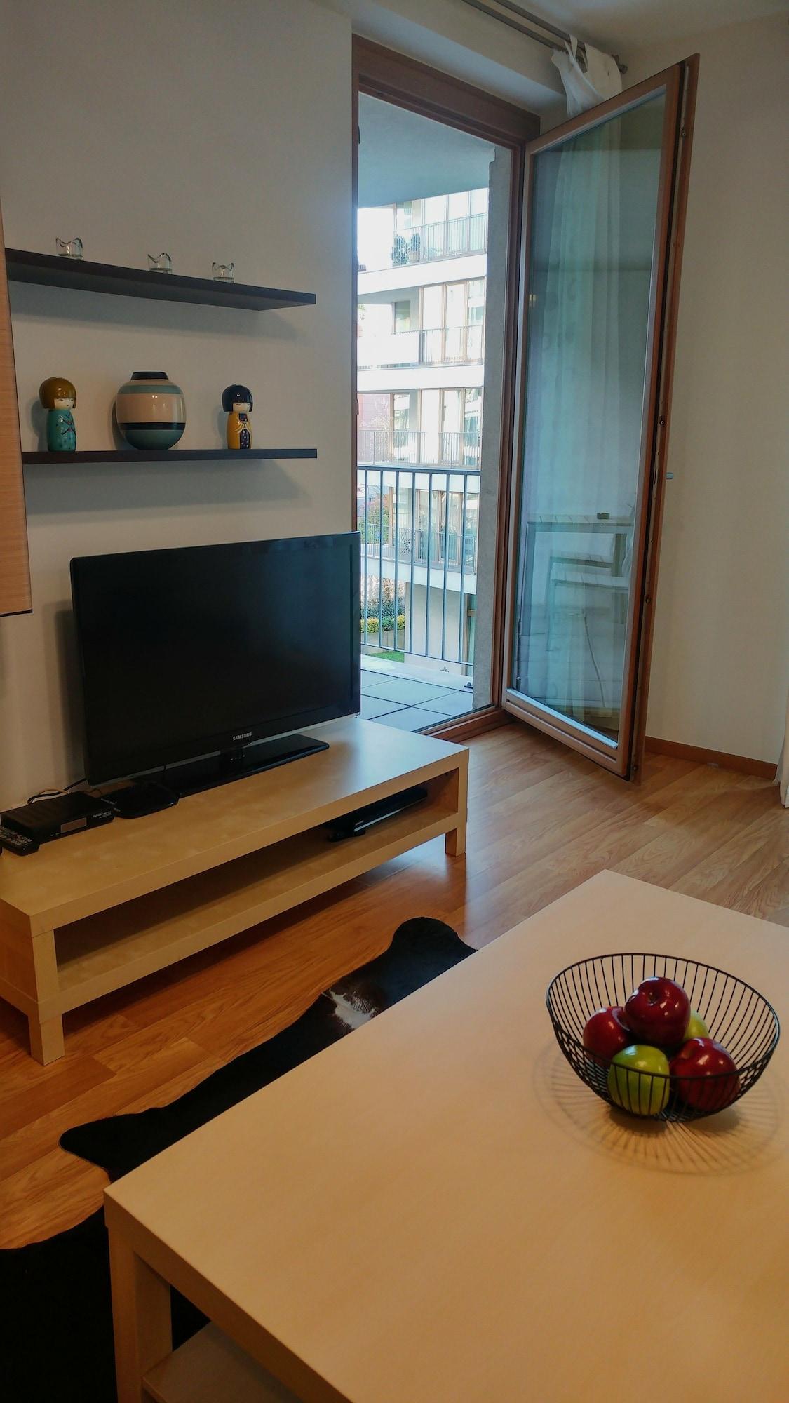 Angel Plaza Apartment *