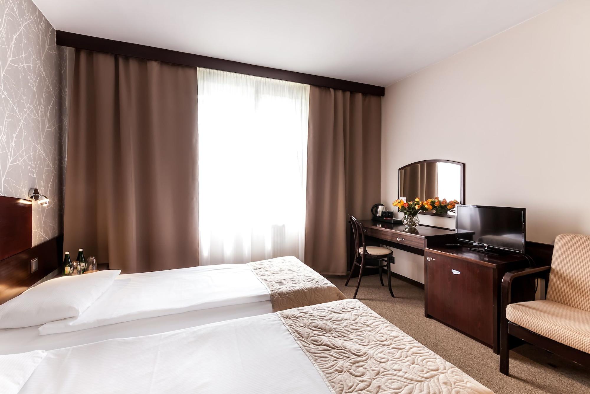 Go Cracow Resort 3*