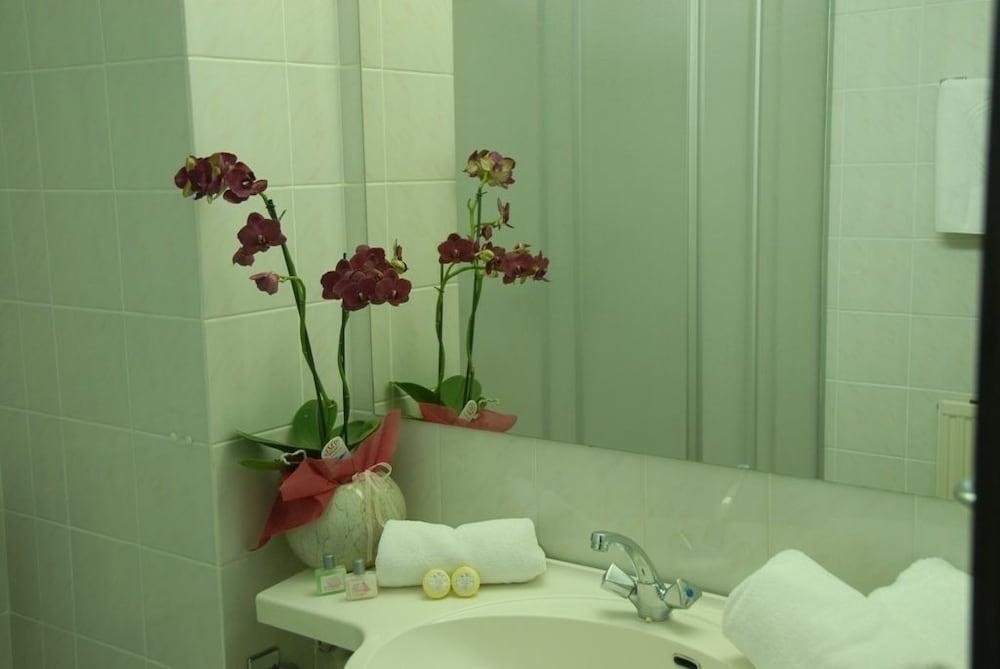 Go Cracow Resort 3*