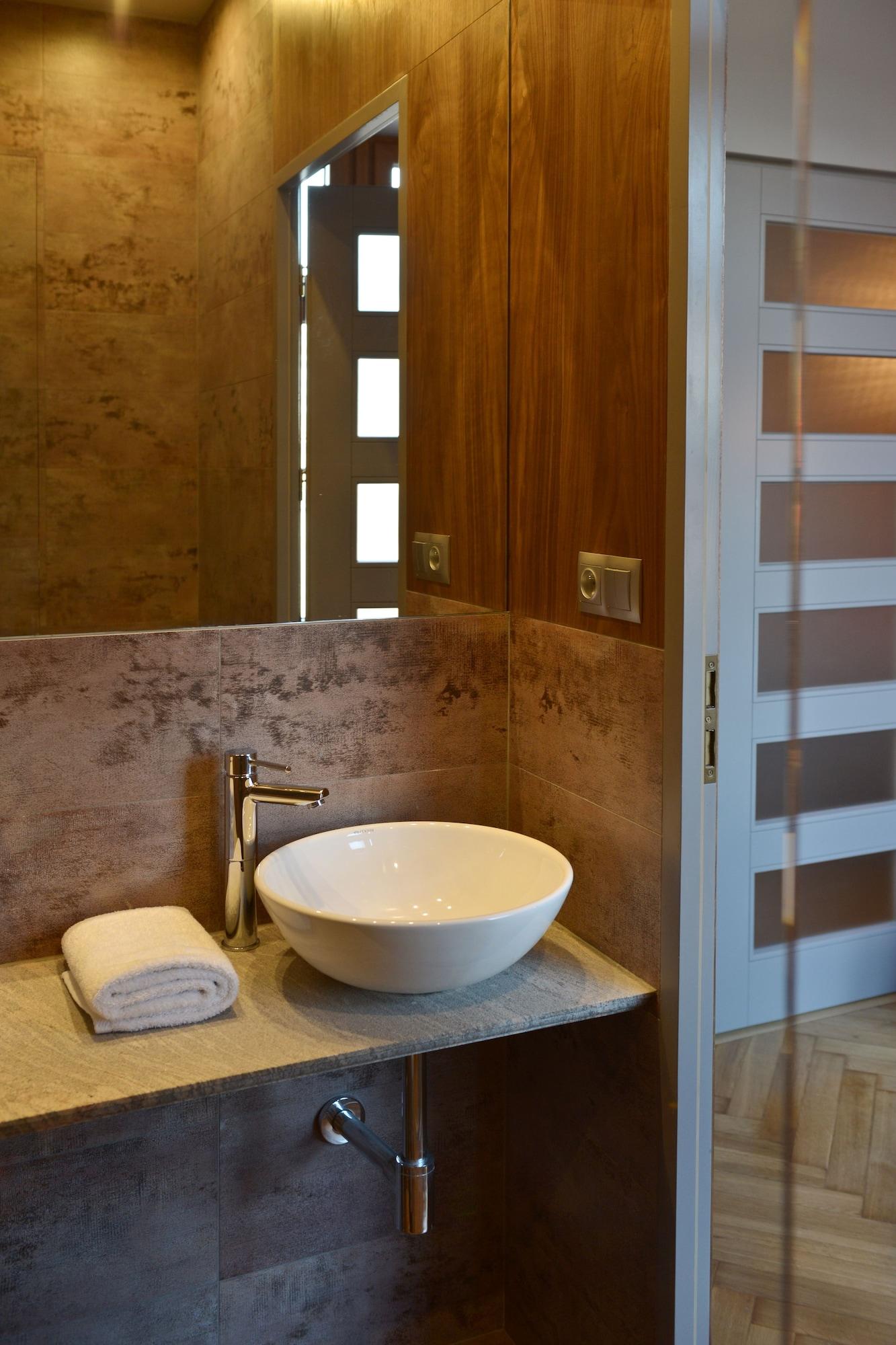 La Gioia Grey Stylish Apartment *