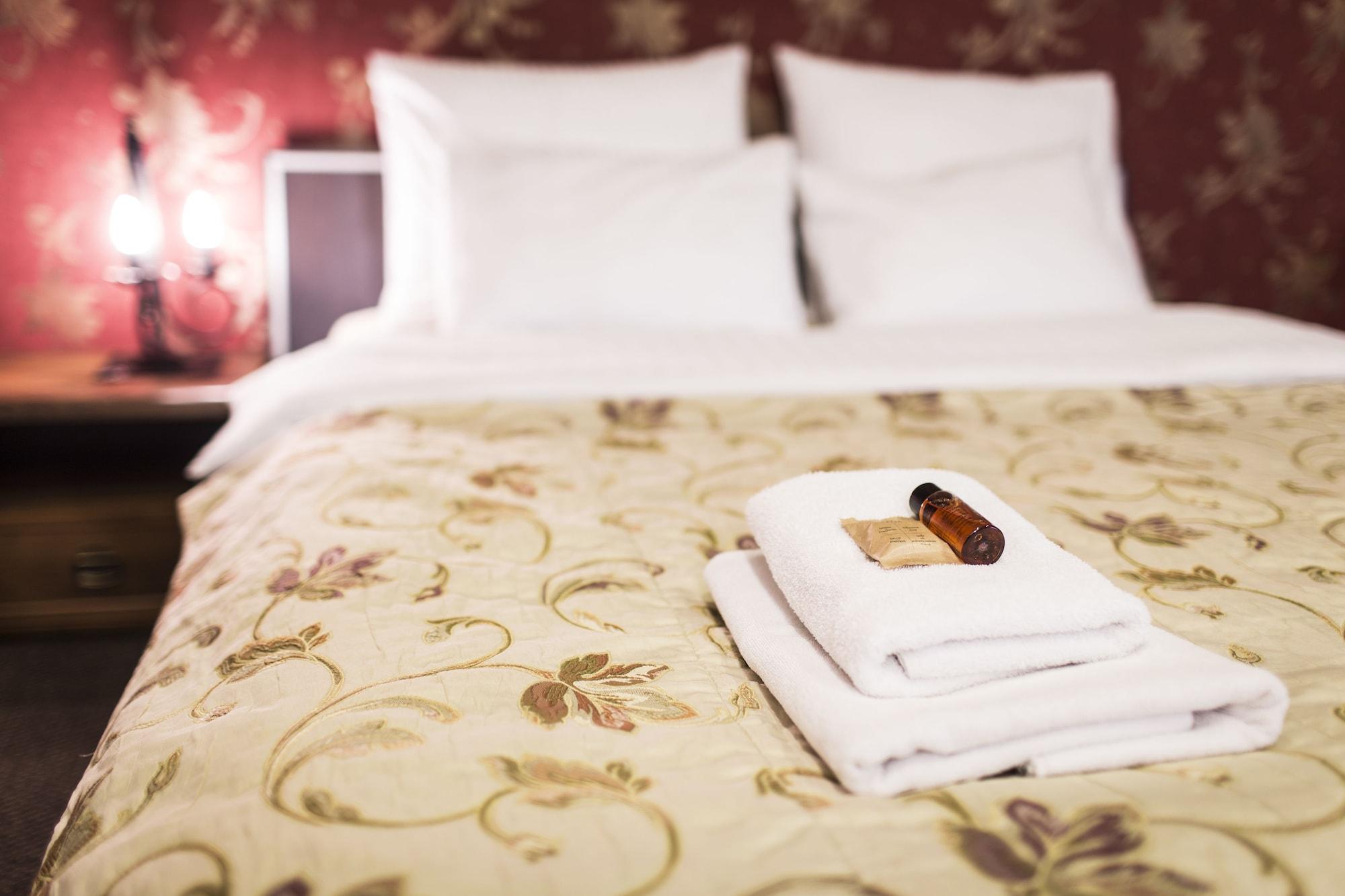 Aparthotel Abella & By Artery