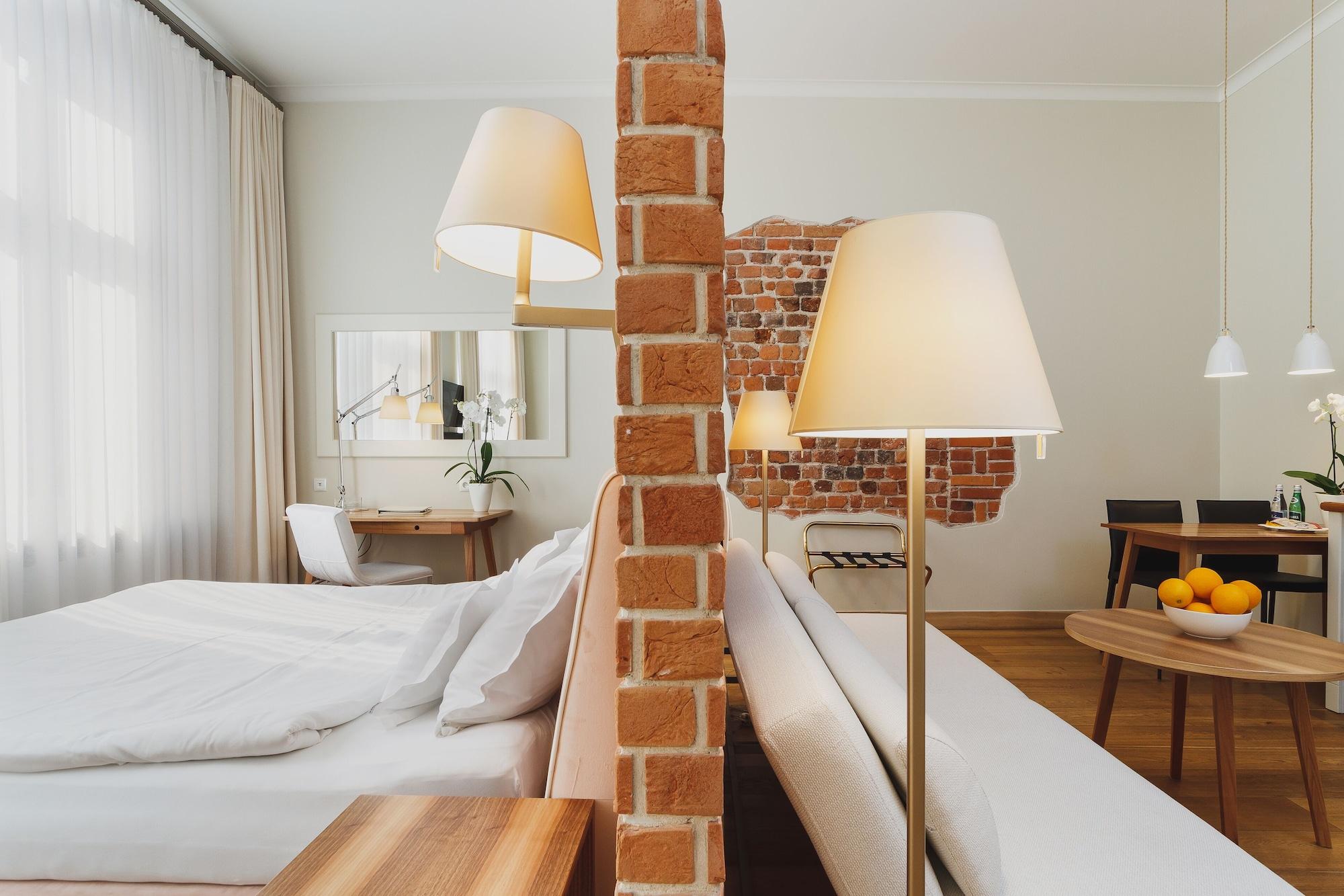 Bracka 6 Aparthotel 4*