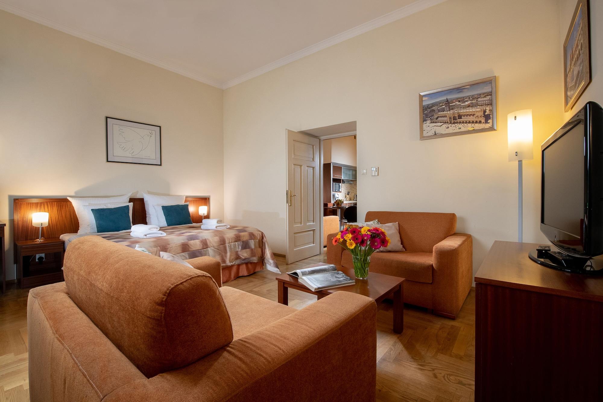 Red Brick Aparthotel 3*