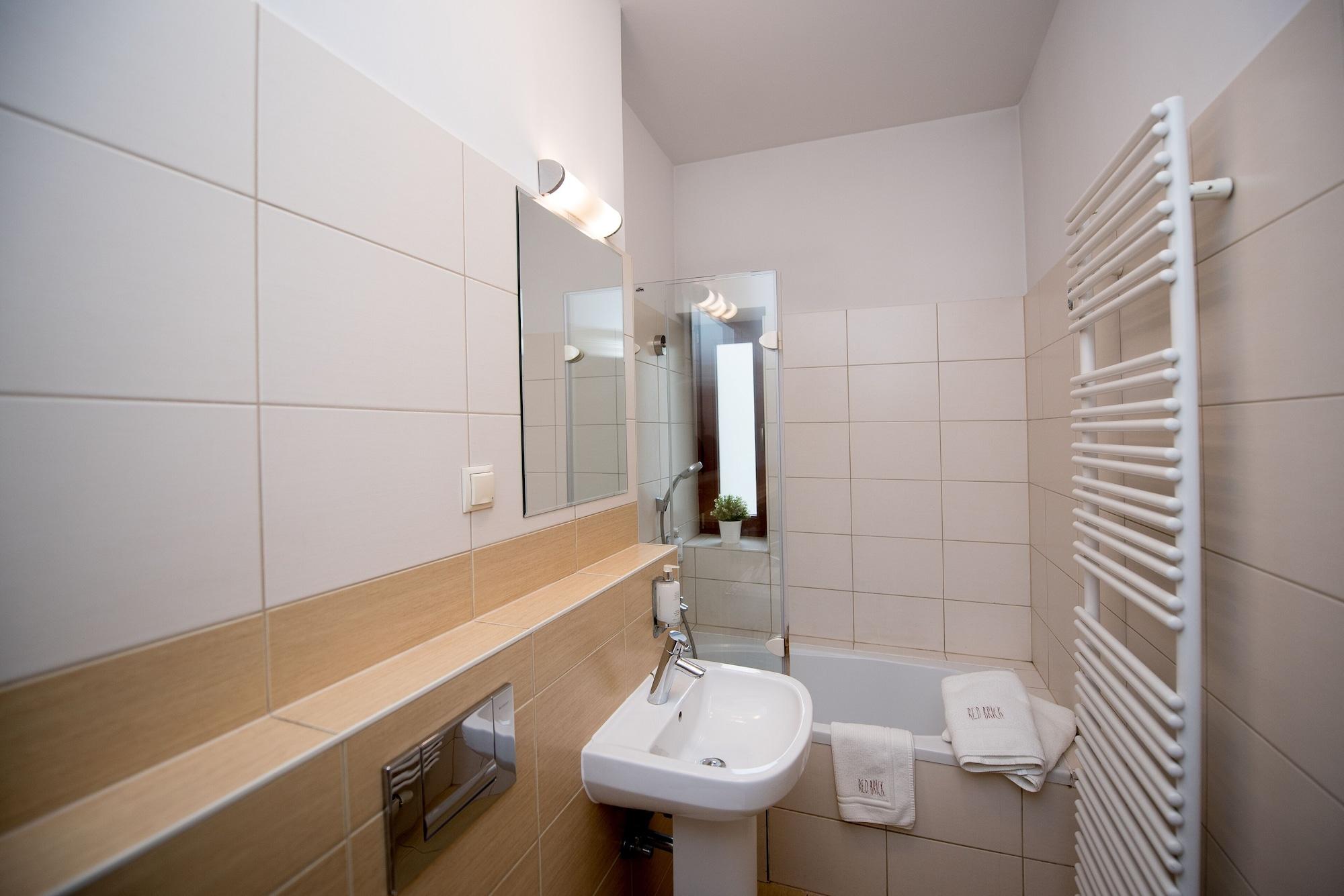 Aparthotel Red Brick 3*