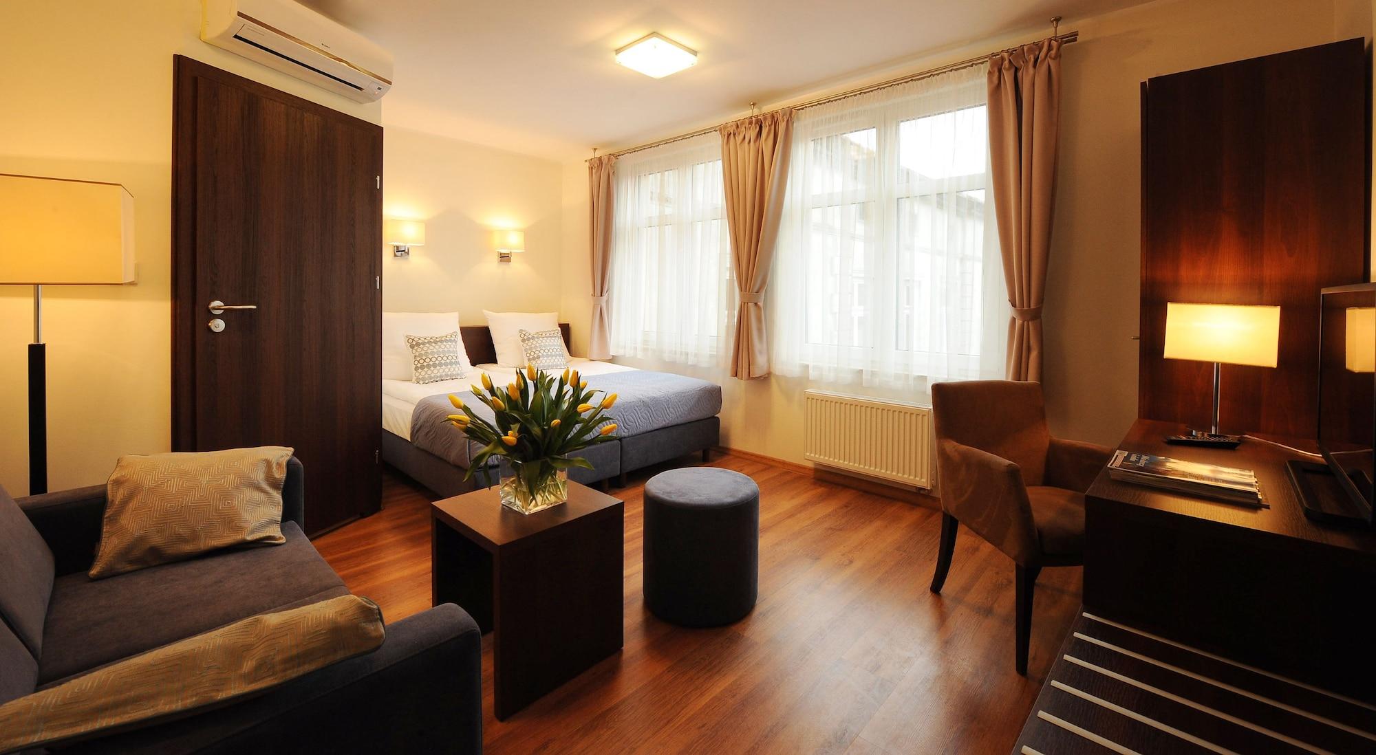 Aparthotel Armon 3*