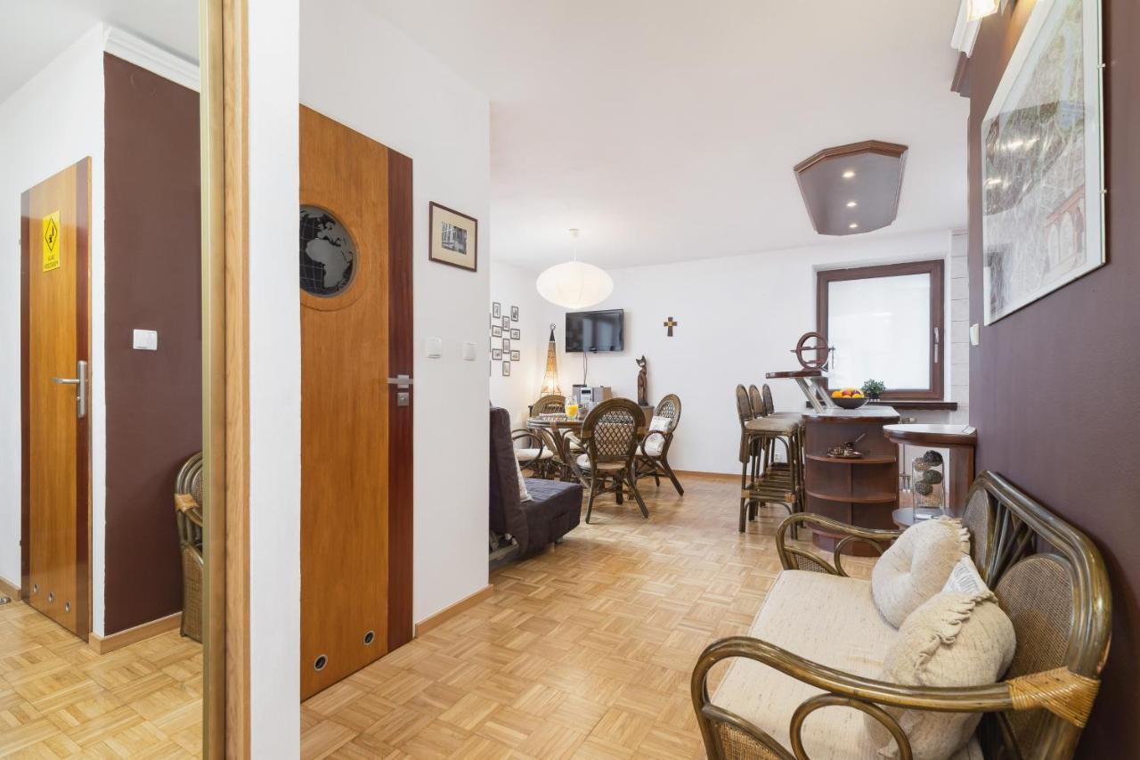 Retro Family Maly Plaszow By Renters Apartment *