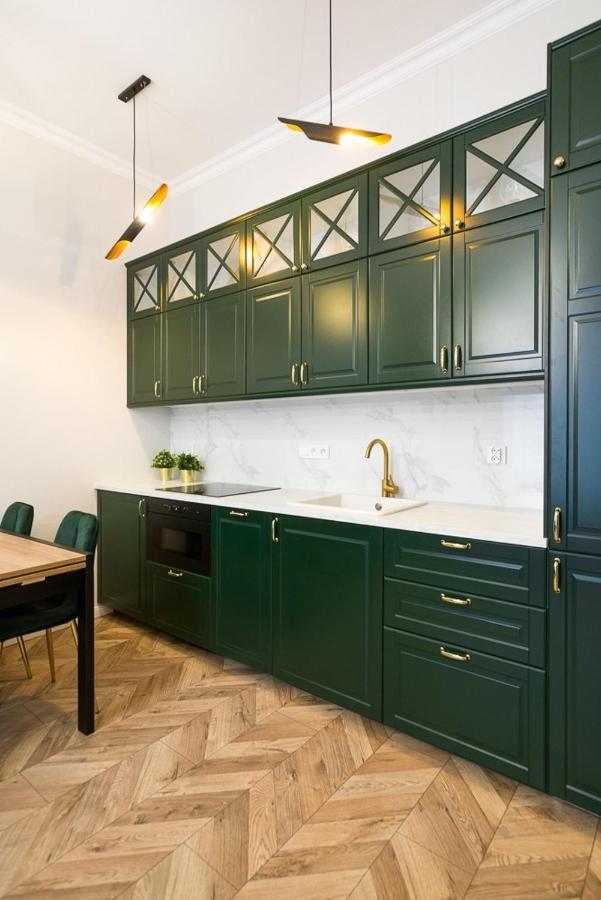 Glamorous Old Town Cracow Apartment *