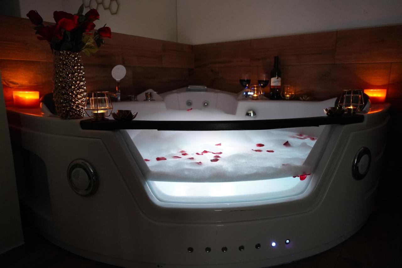 Apartment Jacuzzi *