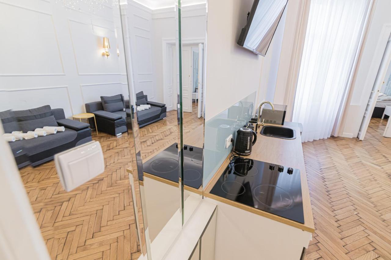Royal Apartment