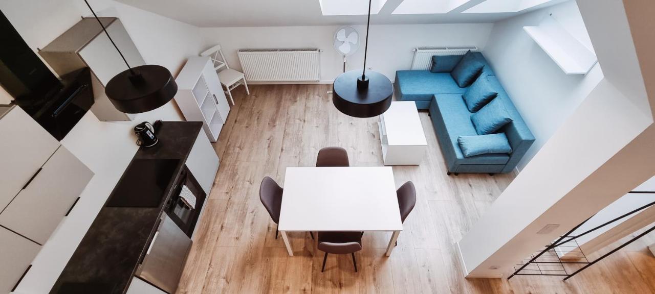 Cozy Spacious Apartment 7 *