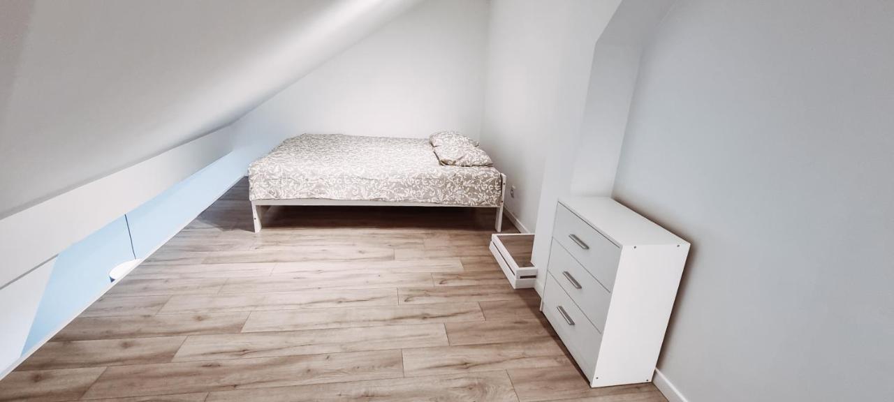 Sunny 8 Apartment