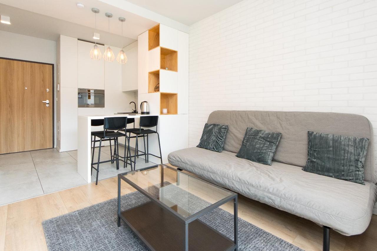 Apartment Main Trainstation One Bedroom Ac P4you Pl