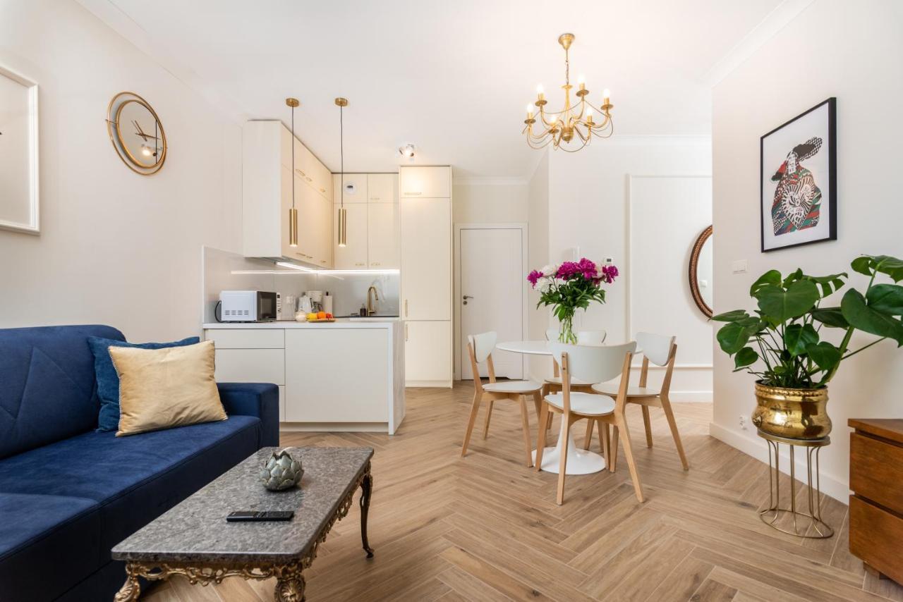 Atrium - Old Town Luxury - By Upstairs Apartament *