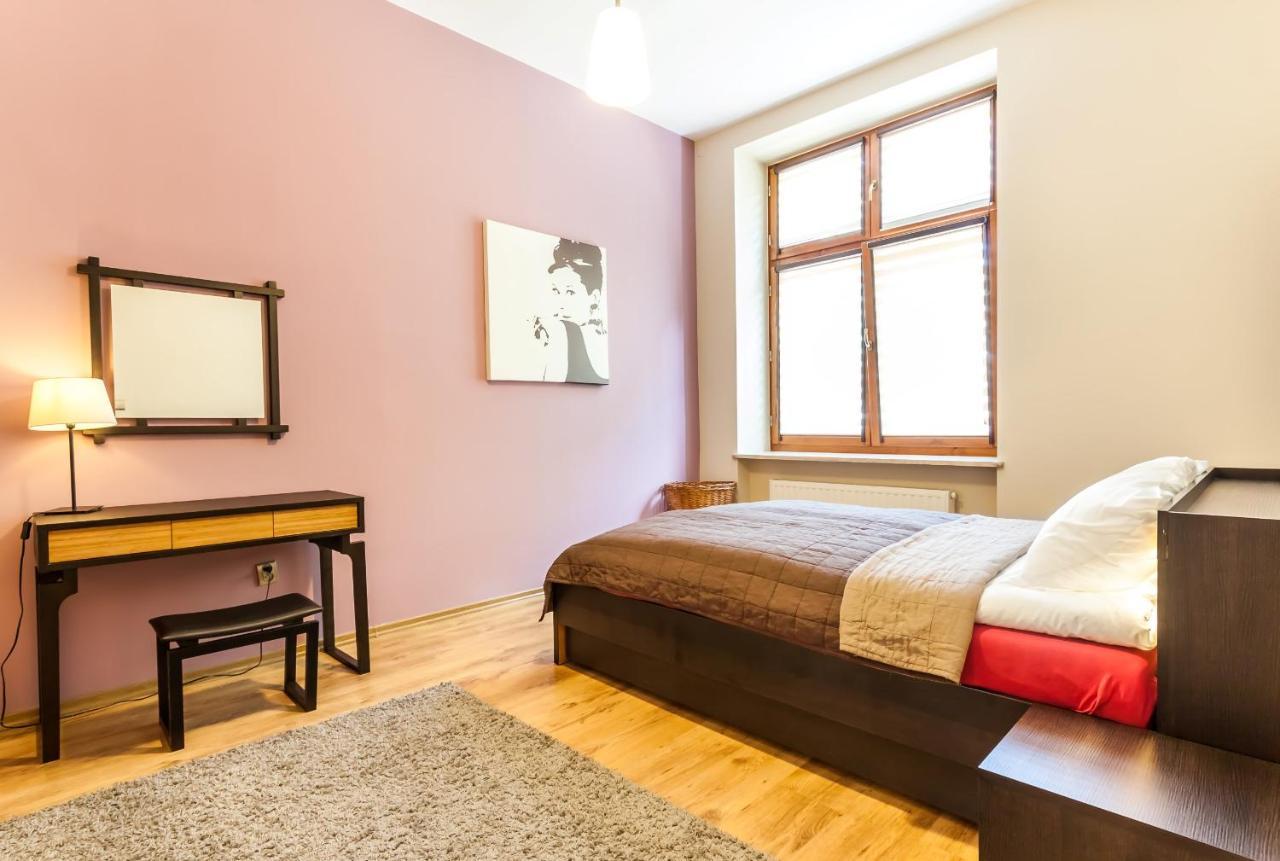 Apartament łazarza 17