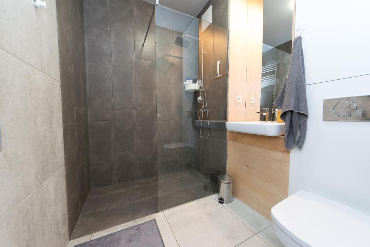 Apartment Main Trainstation One Bedroom Ac P4you Pl *