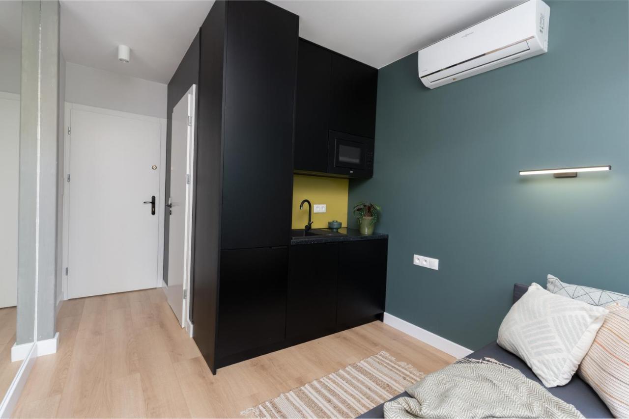 Apartment Smart - Old Town & Main Train Station - By Upstairs Krakow