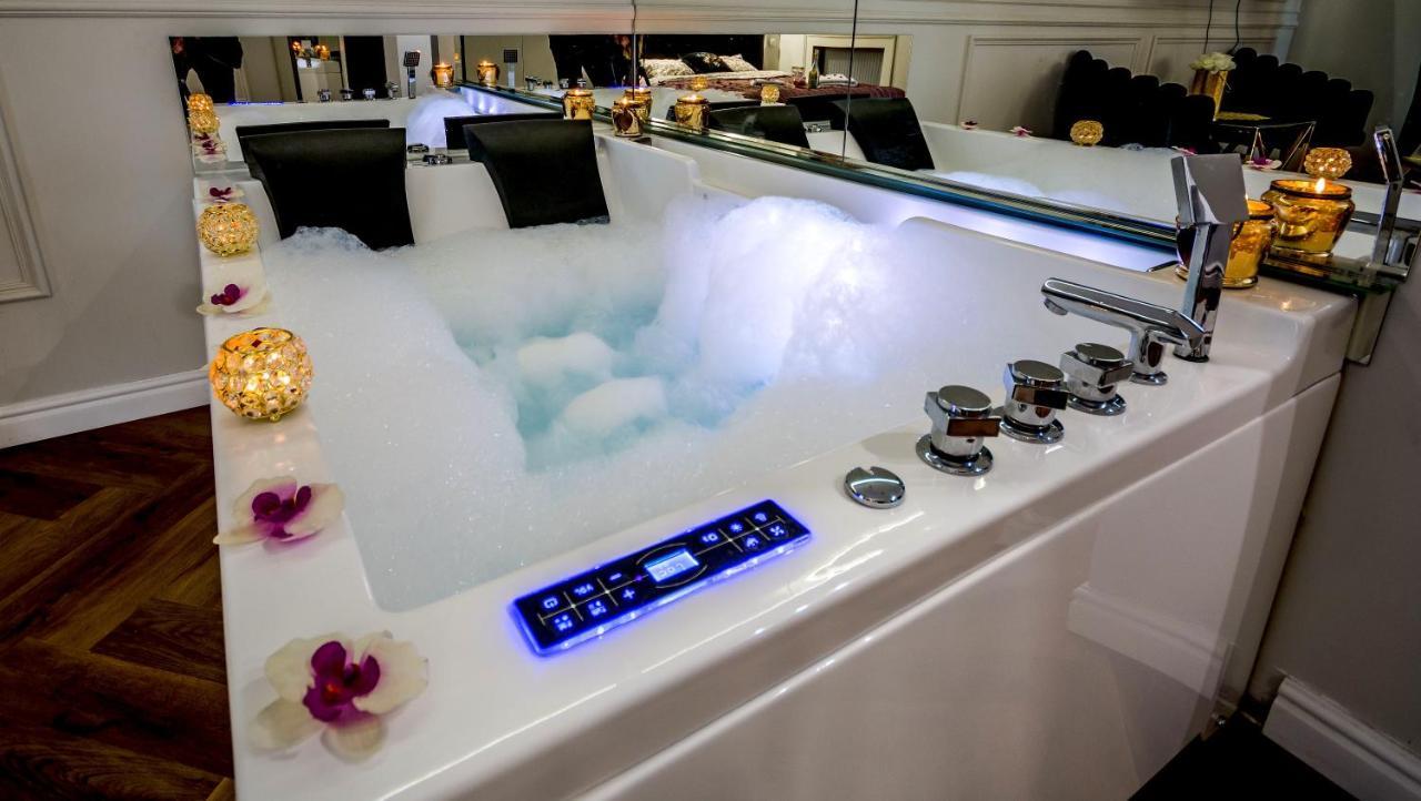 Magical Jacuzzi Apartment Krakow