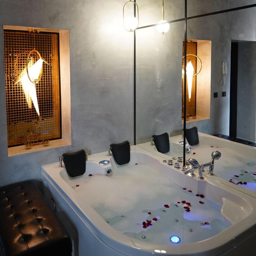 Z Jacuzzi W Sercu Krakowa Apartment Krakow