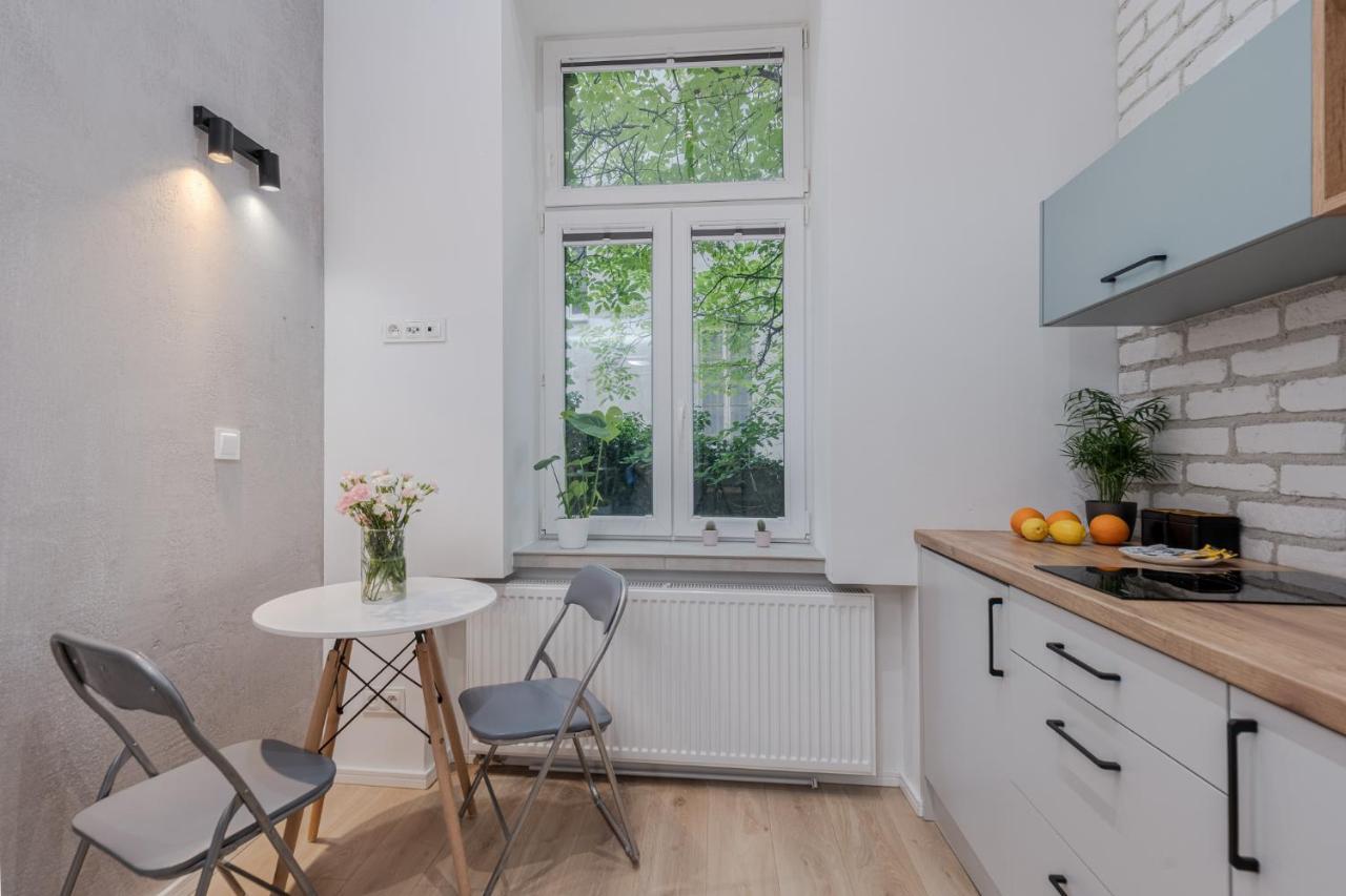Parkside Fresh - Old Town - By Upstairs Krakau