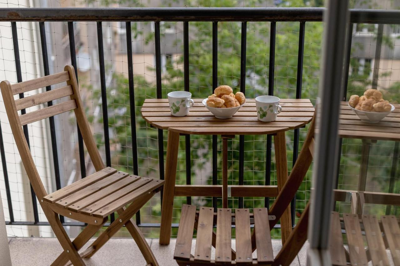 Slowacki Avenue Family Cracow By Renters Apartment