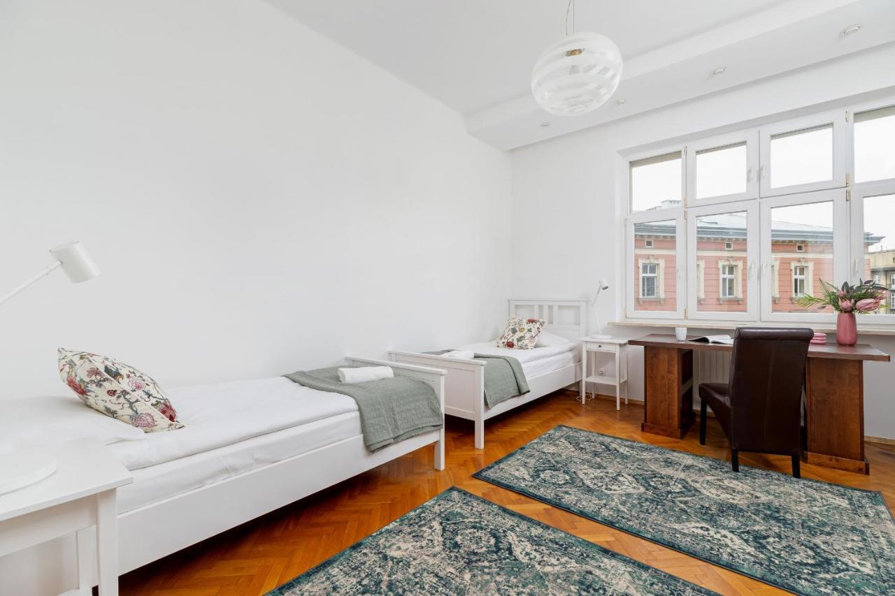 Slowacki Avenue Family Cracow By Renters Krakow