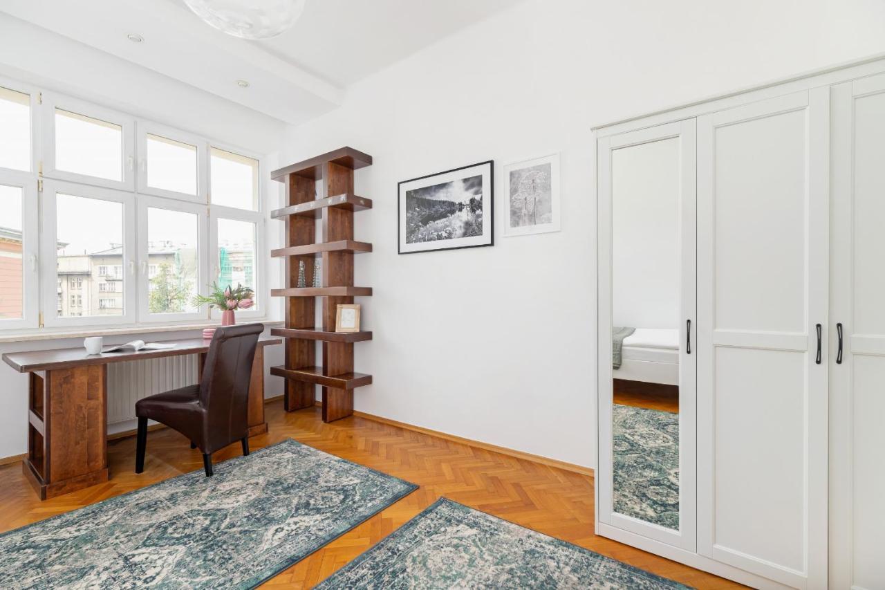 Apartment Slowacki Avenue Family Cracow By Renters Krakow