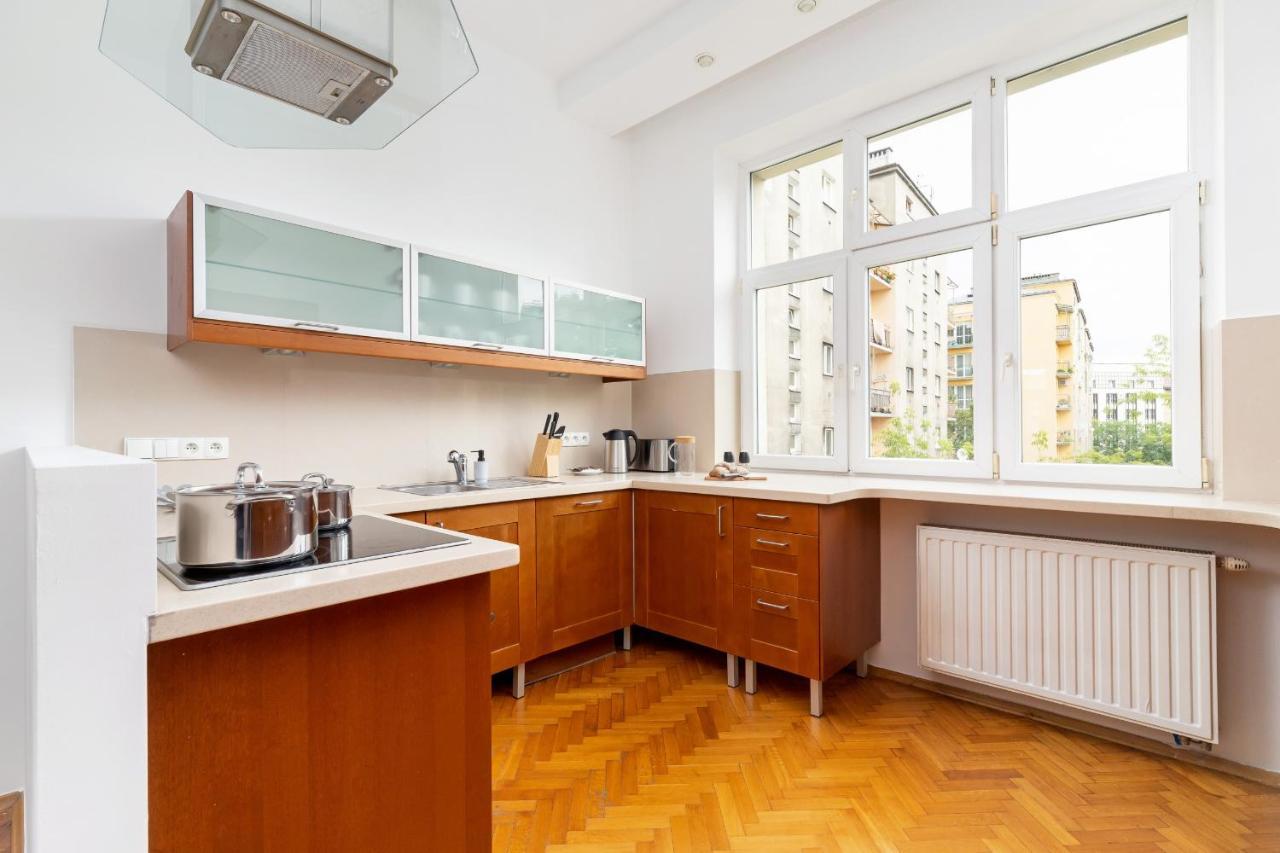 Slowacki Avenue Family Cracow By Renters Apartment
