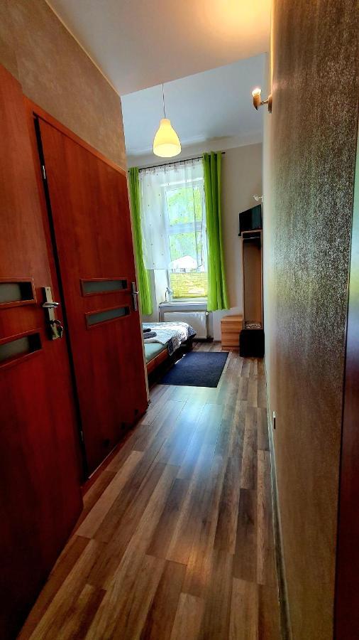 Hostel Dream & *